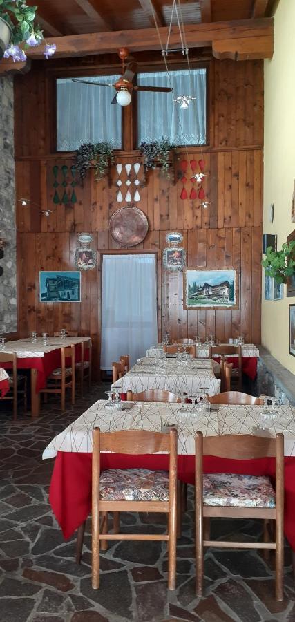 Albergo Nuoitas フォルニ・ディ・ソプラ エクステリア 写真