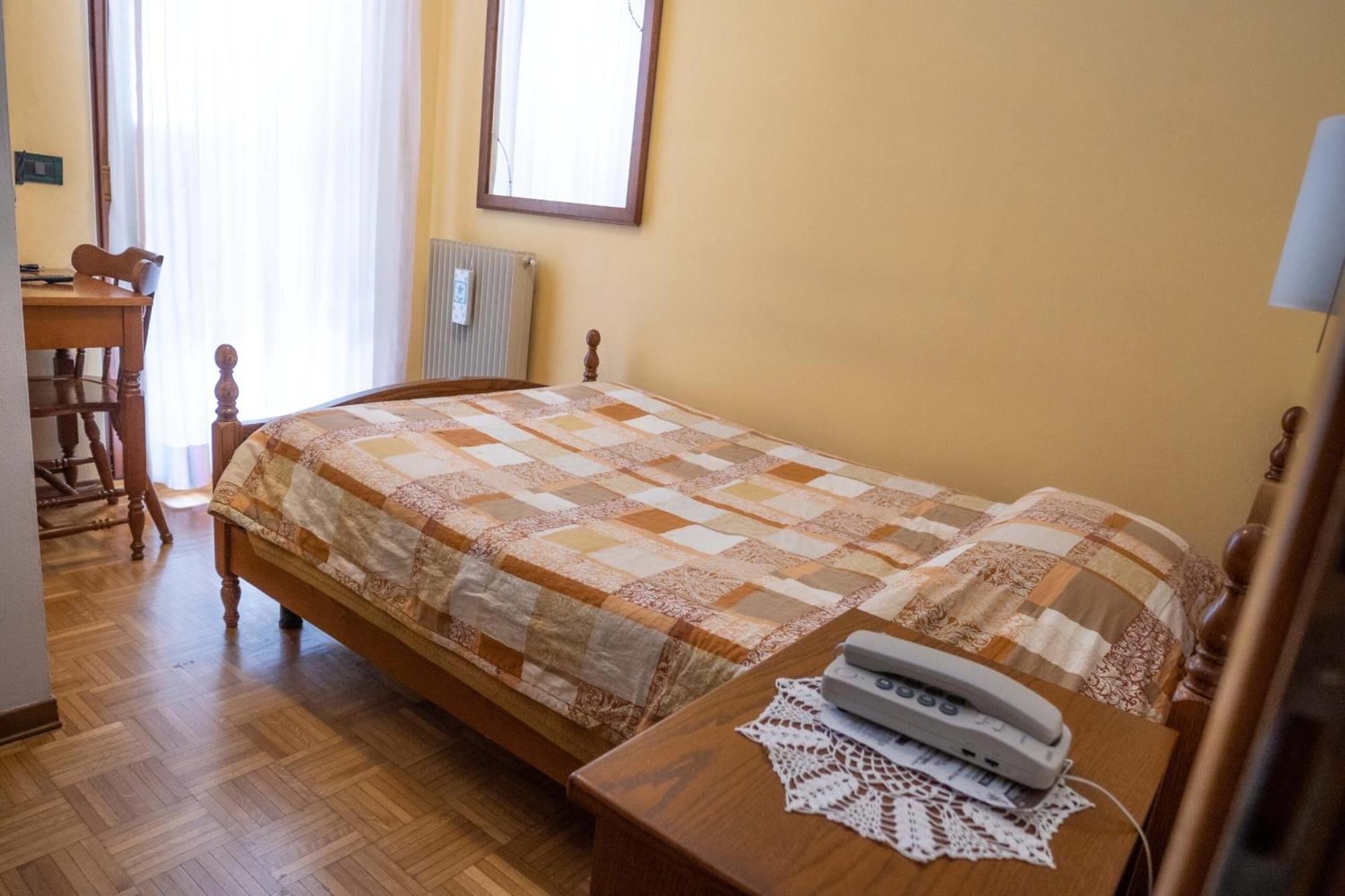 Albergo Nuoitas フォルニ・ディ・ソプラ エクステリア 写真